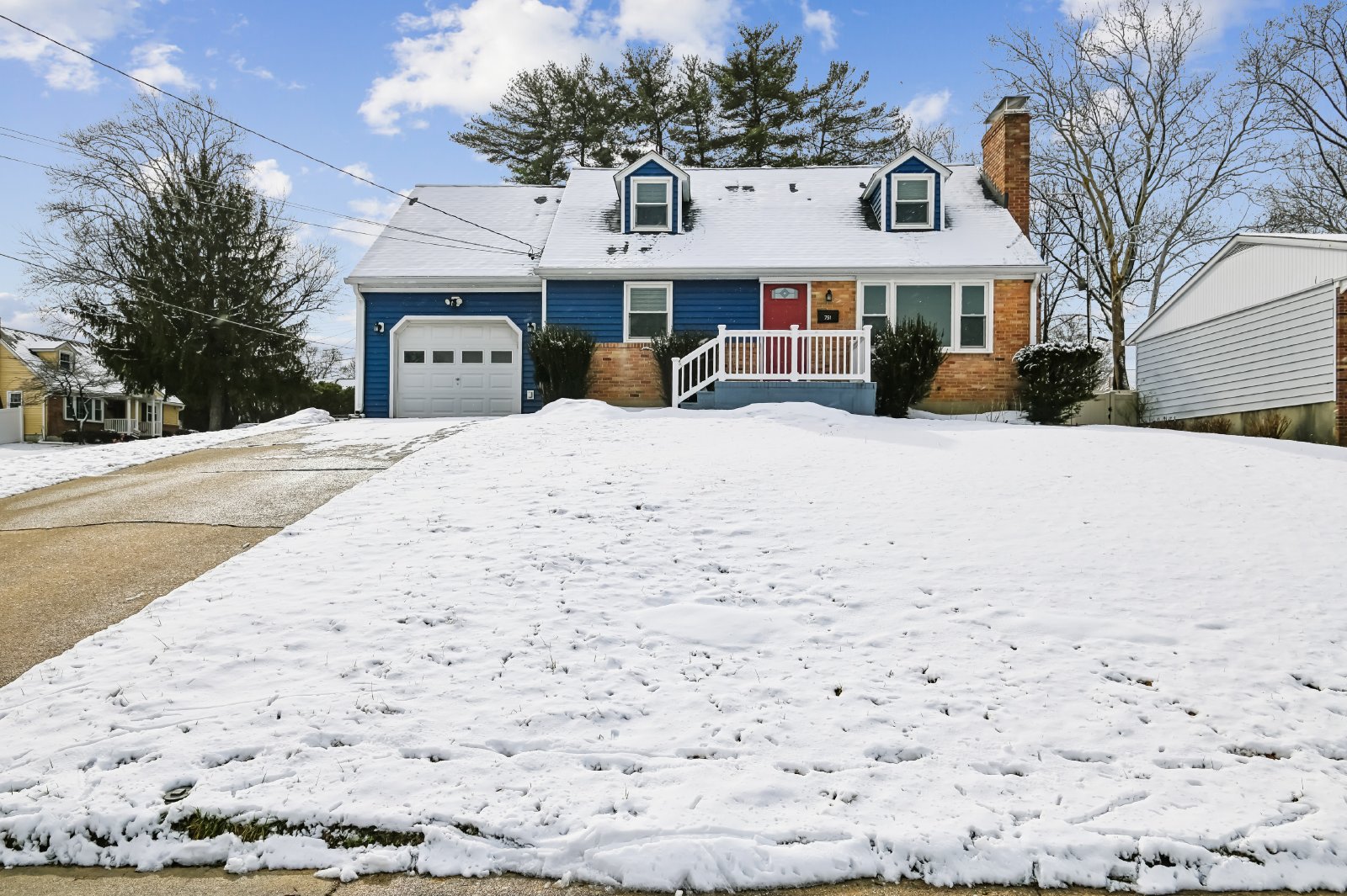 4 Bedroom, 2 Bathroom Single Family in Linthicum Heights, MD property image